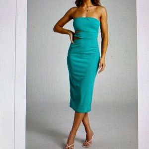 Stunning 2 tier side cut out green dress from Showpo